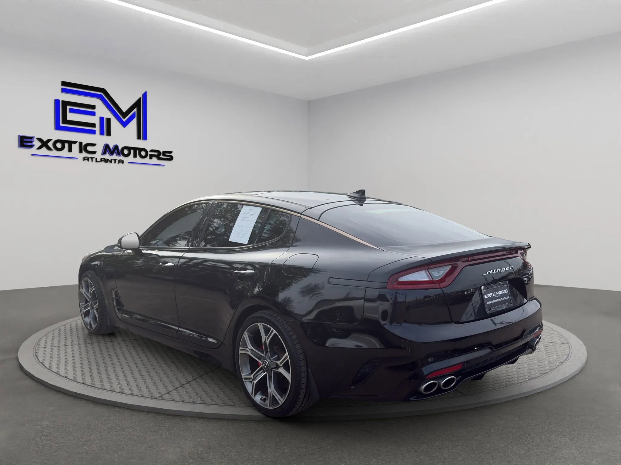 Used 2019 Kia Stinger GT1 image 3