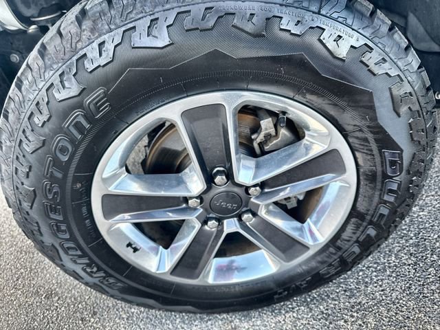 Used 2020 Jeep Wrangler Unlimited Sahara AWD/4WD image 19