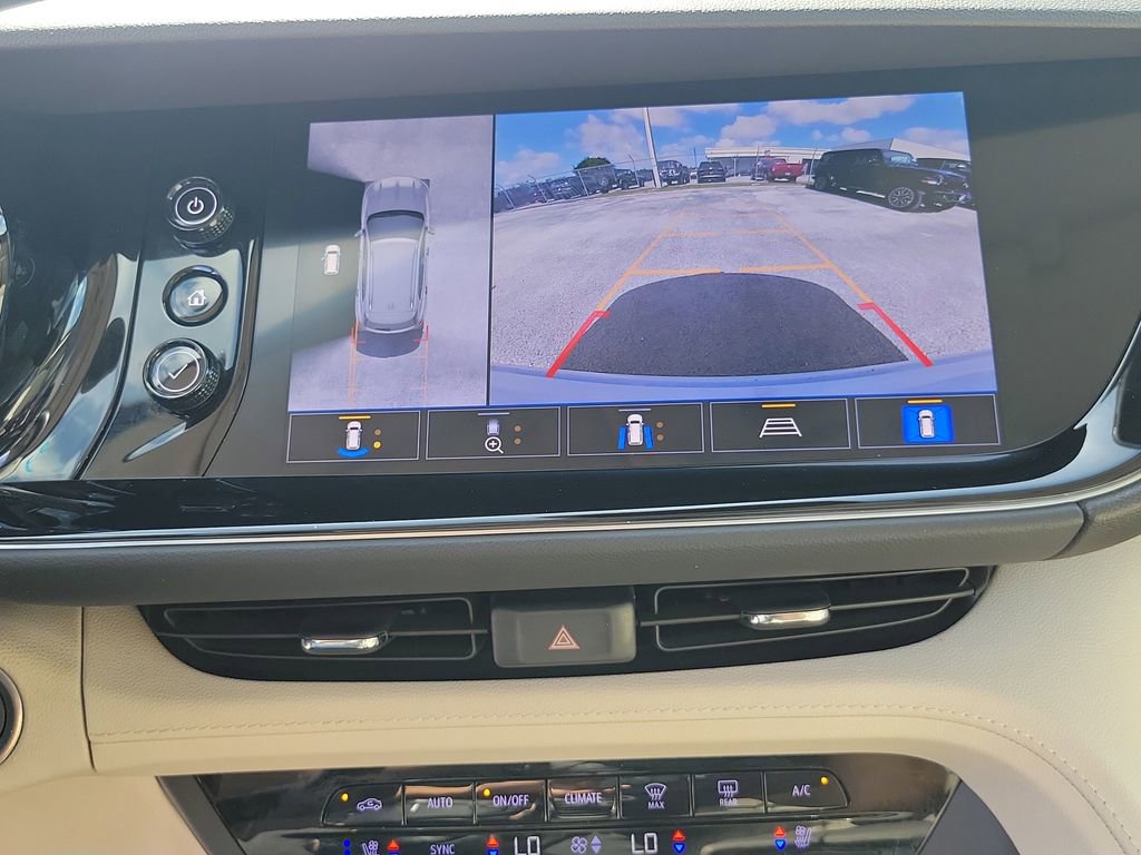 Used 2021 Buick Envision Avenir w/ Technology Package II image 32