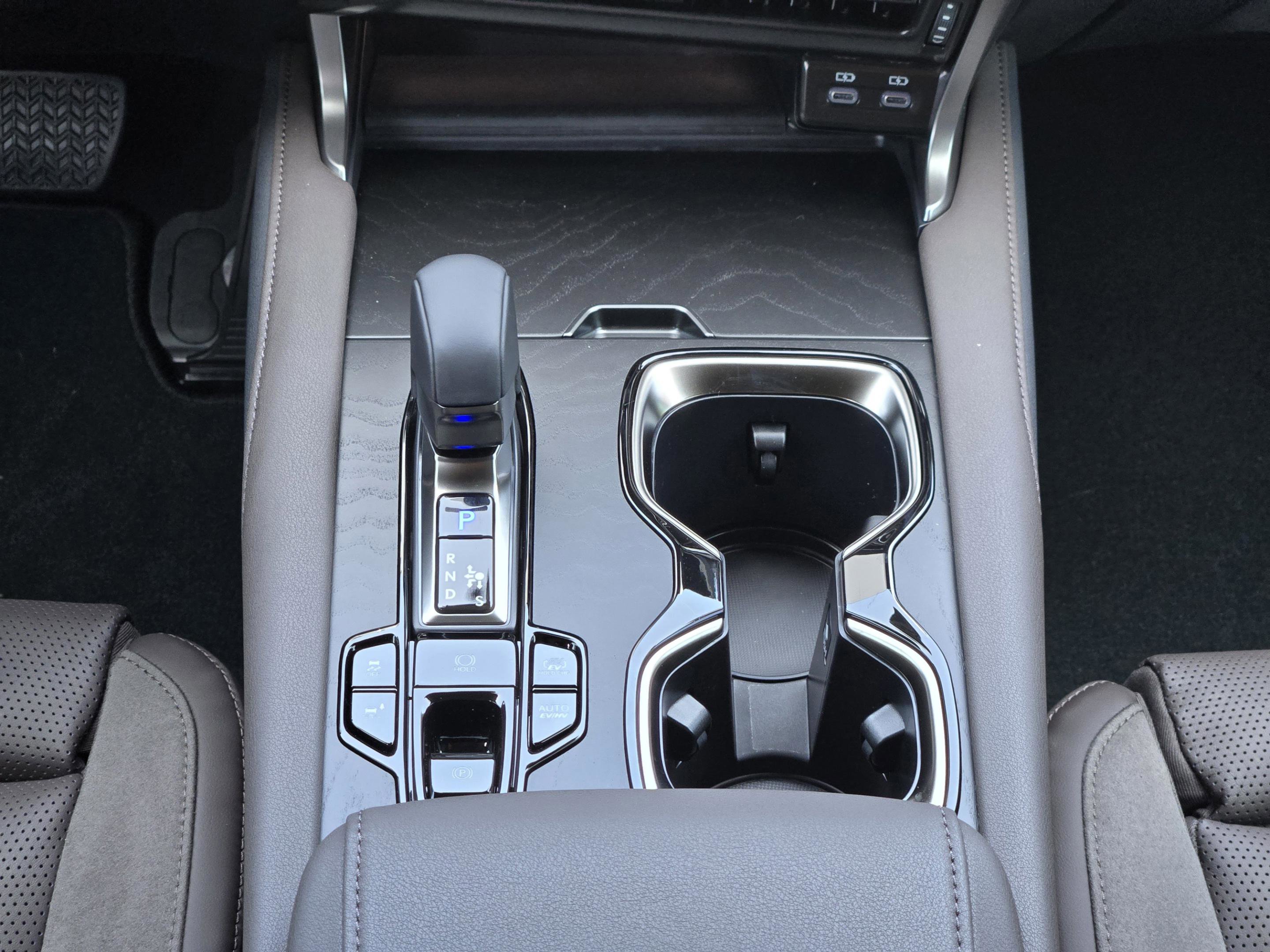 New 2026 Lexus RX 450h AWD image 10