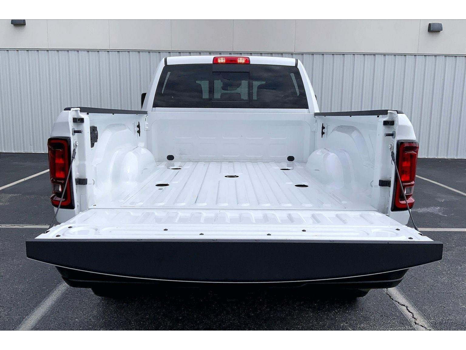 Used 2025 RAM 2500 Tradesman AWD/4WD image 26