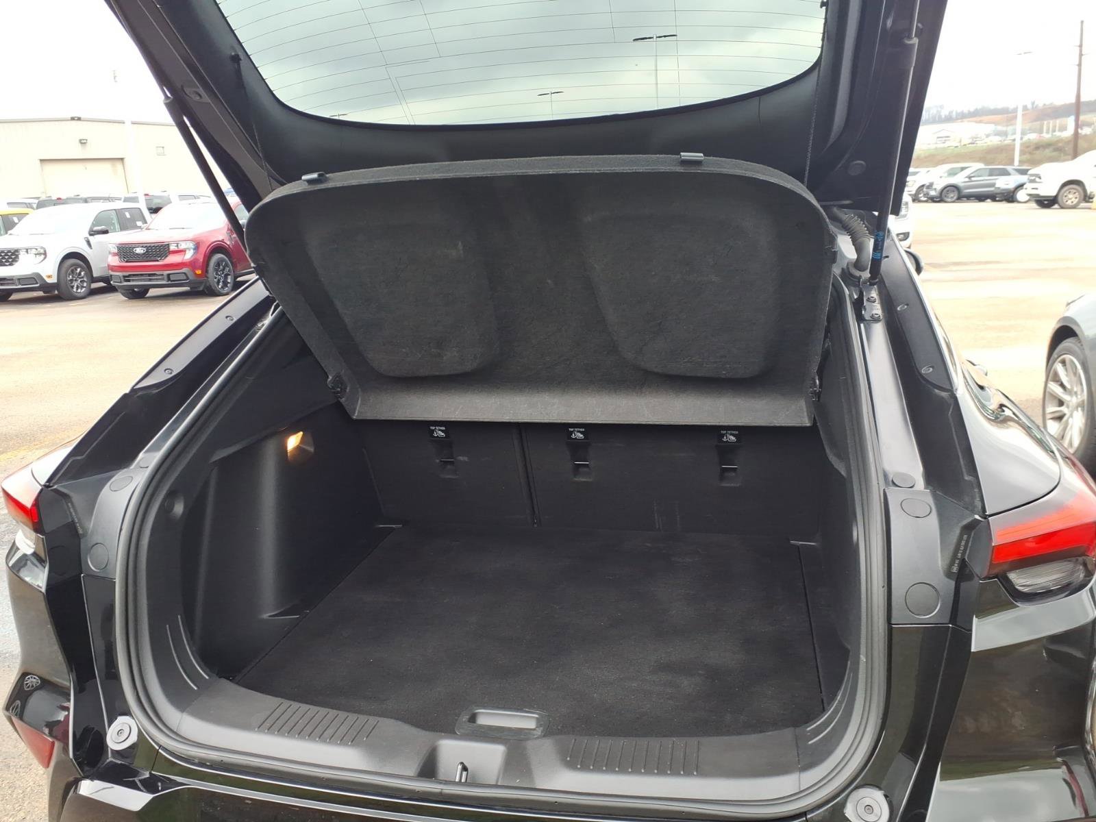 Used 2025 Buick Envista Sport Touring w/ Experience Buick Package image 13