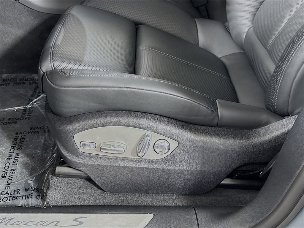 Used 2023 Porsche Macan S image 20