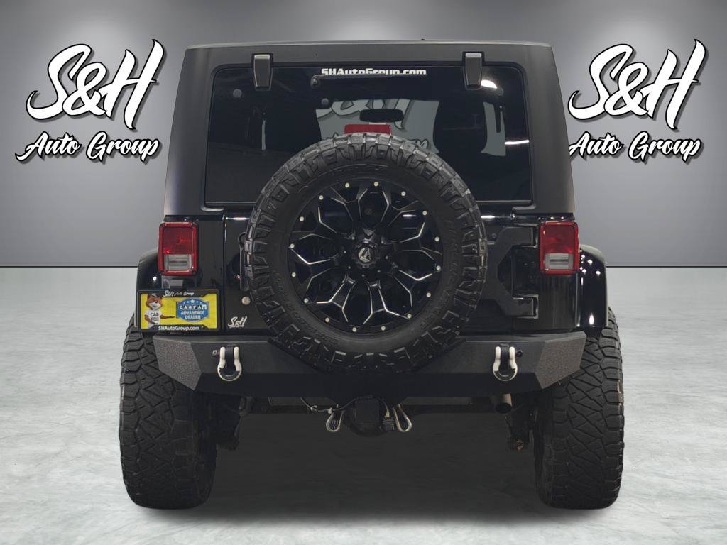 Used 2016 Jeep Wrangler Unlimited Sahara w/ Dual Top Group AWD/4WD image 17