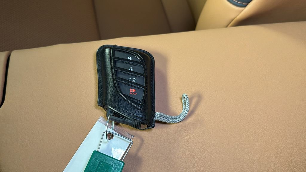 Certified 2022 Lexus ES 300h 300h w/ Premium Package image 34