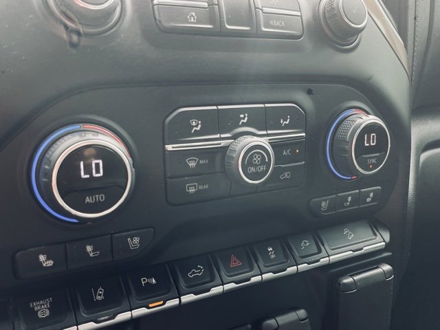 Used 2022 Chevrolet Silverado 2500 High Country w/ Z71 Off-Road Package image 16