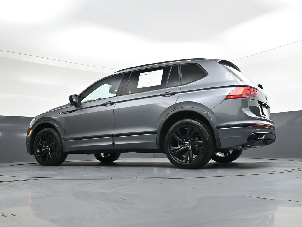 Used 2024 Volkswagen Tiguan SE R-Line image 39