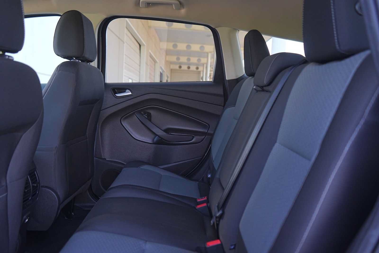 Used 2017 Ford Escape SE FWD image 14