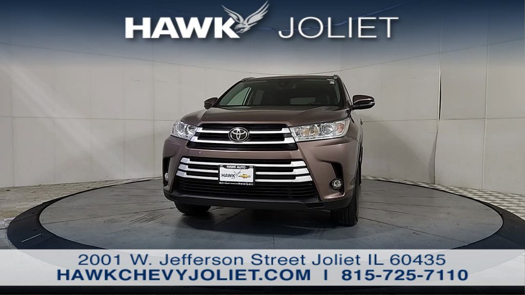Used 2017 Toyota Highlander XLE AWD/4WD image 3