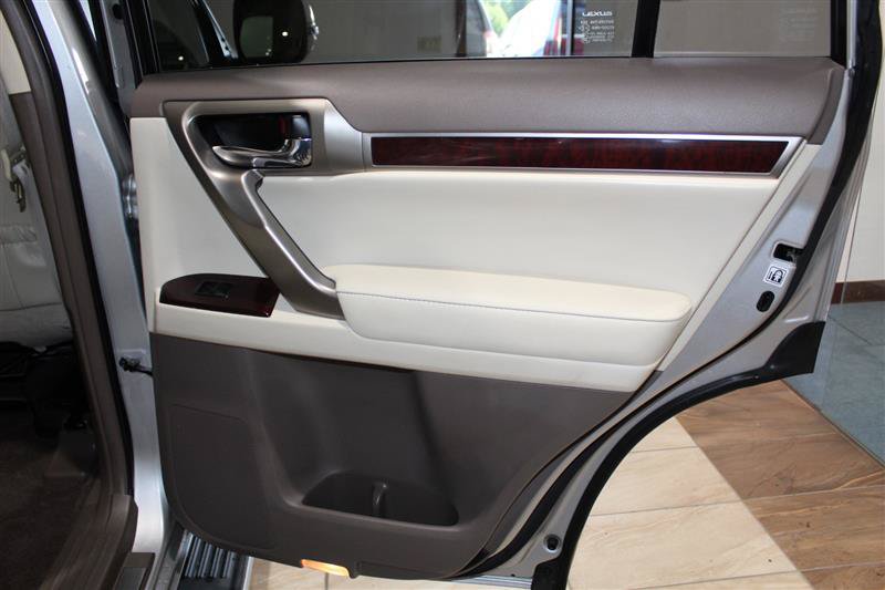 Used 2015 Lexus GX 460 w/ Premium Package AWD/4WD image 37