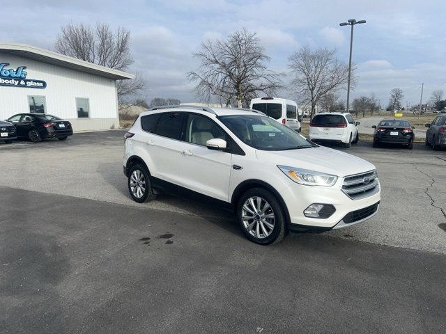 Used 2017 Ford Escape Titanium image 4