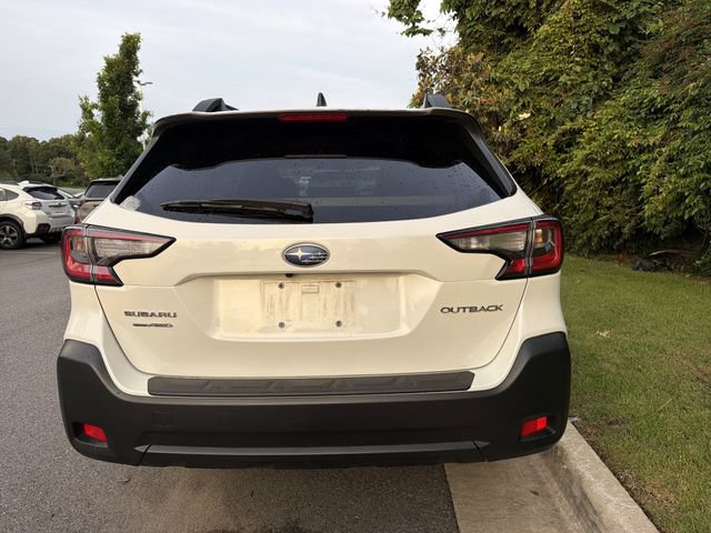 Used 2025 Subaru Outback Premium AWD/4WD image 10