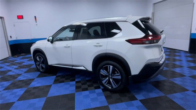 Used 2021 Nissan Rogue SL w/ Premium Package image 6
