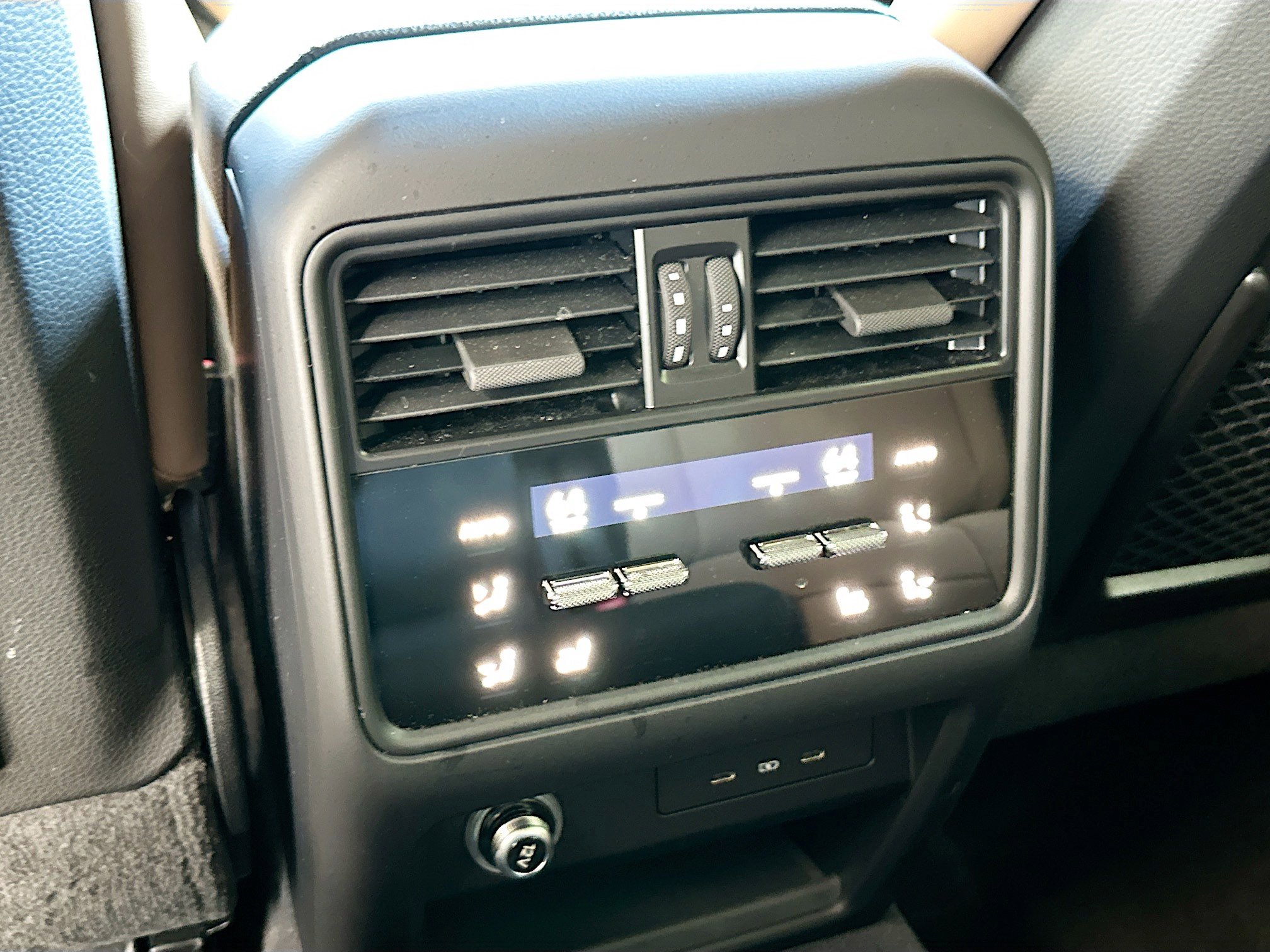 Used 2025 Porsche Cayenne Coupe image 27