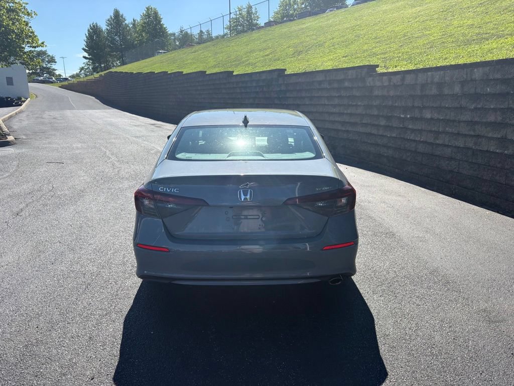 Used 2025 Honda Civic Sport image 6