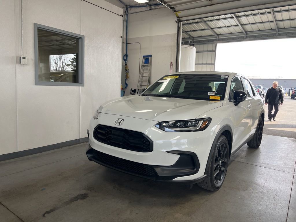 Used 2025 Honda HR-V Sport