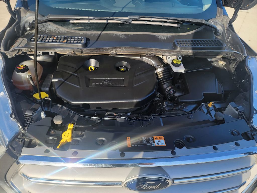 Used 2018 Ford Escape Titanium AWD/4WD image 9
