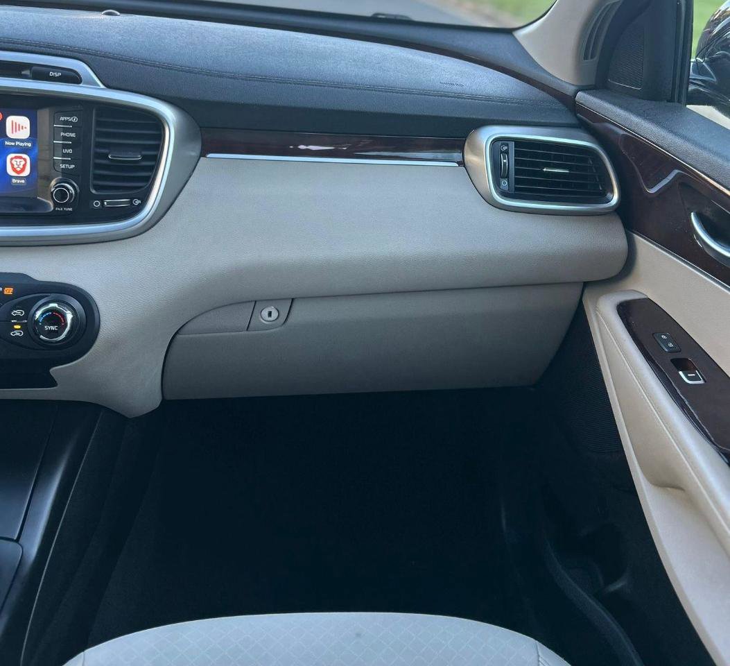 Used 2018 Kia Sorento FWD image 31