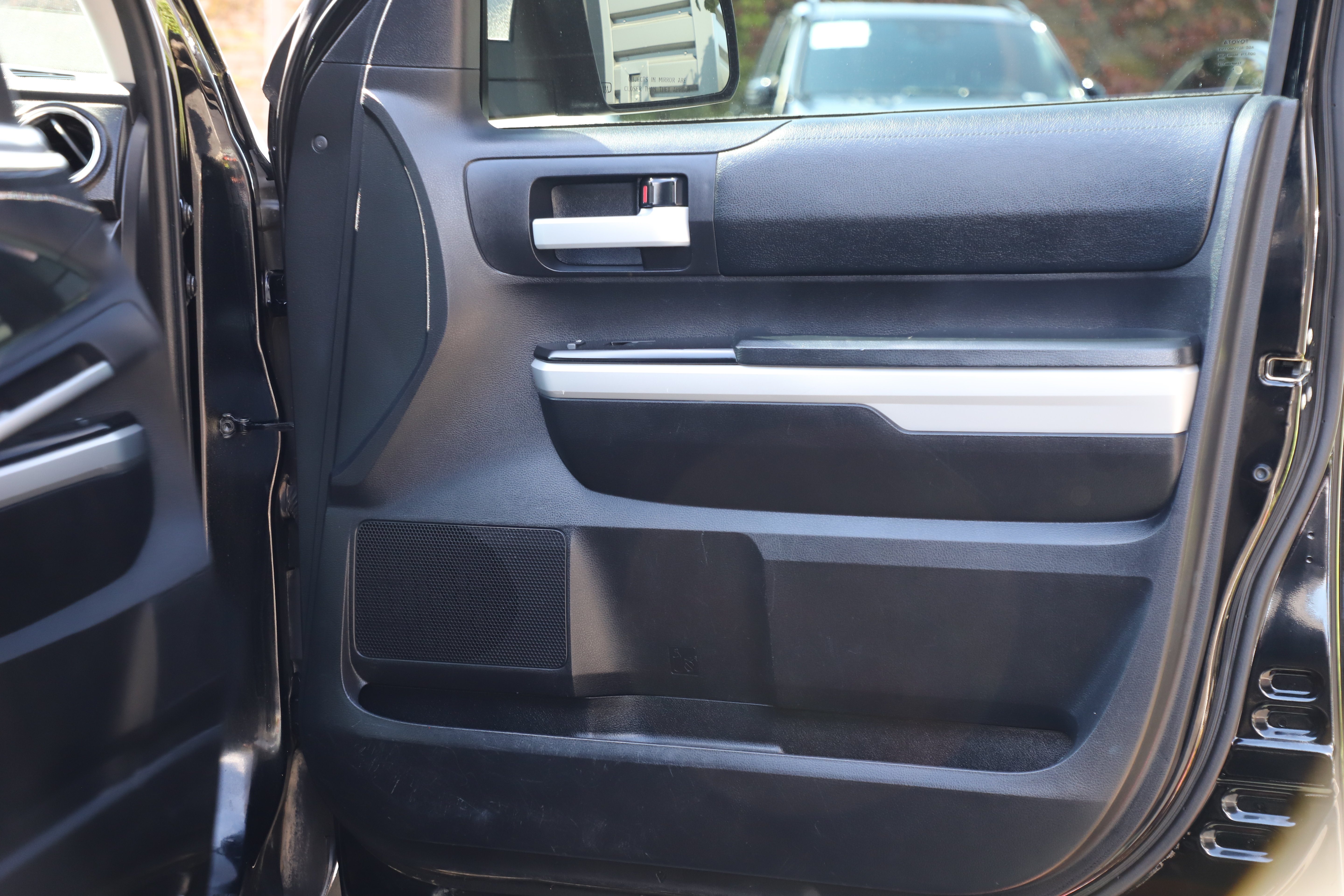 Used 2021 Toyota Tundra SR5 AWD/4WD image 7