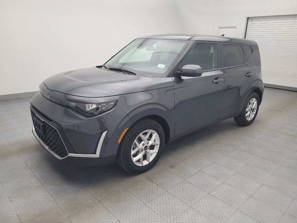Used 2025 Kia Soul S image 2