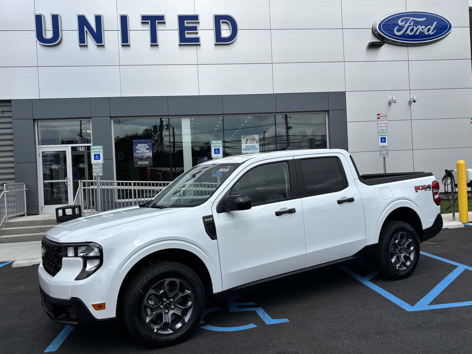 New 2026 Ford Maverick XLT w/ XLT Luxury Package AWD/4WD image 35