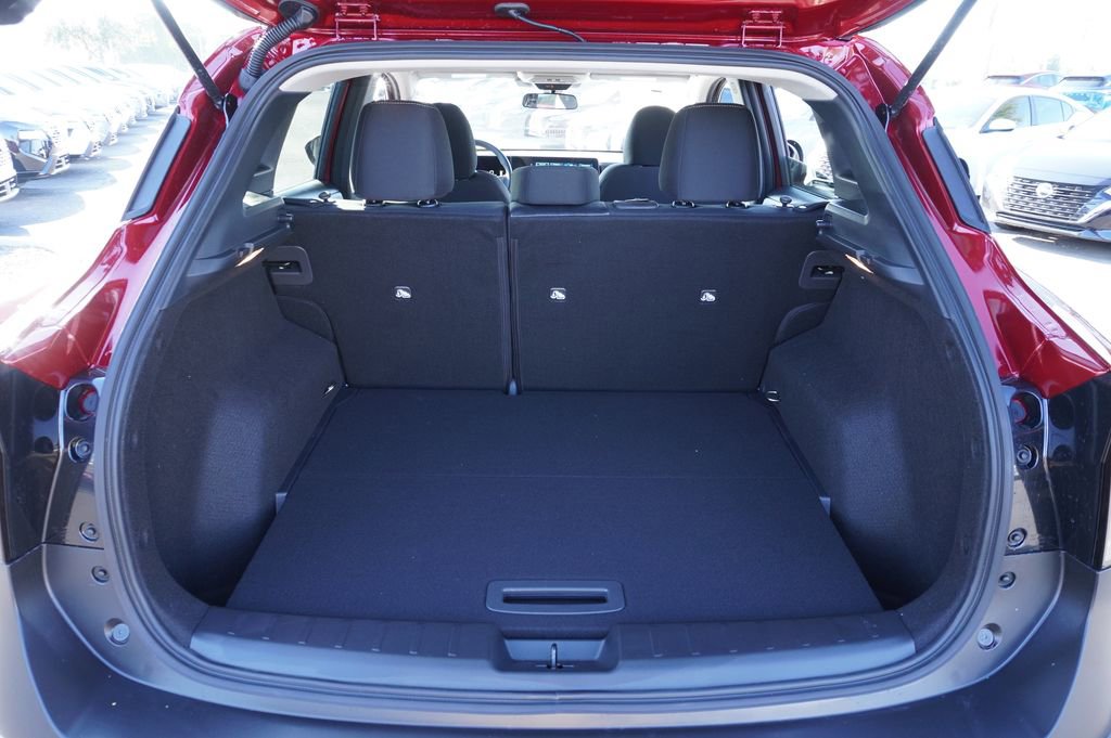 New 2026 Nissan Kicks SV w/ SV Premium Package FWD image 8