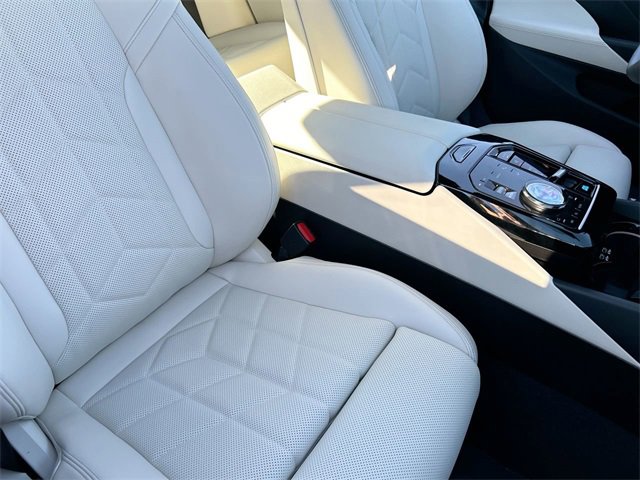 New 2025 BMW i5 eDrive40i w/ Premium Package image 11