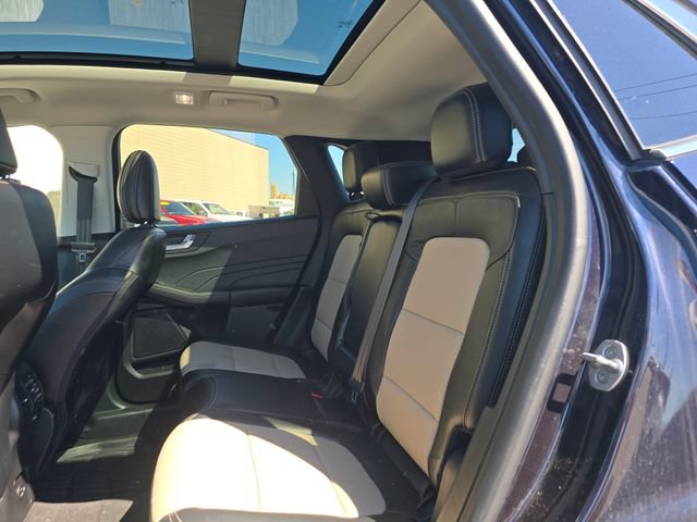 Used 2021 Ford Escape Titanium w/ Titanium Elite Package AWD/4WD image 13