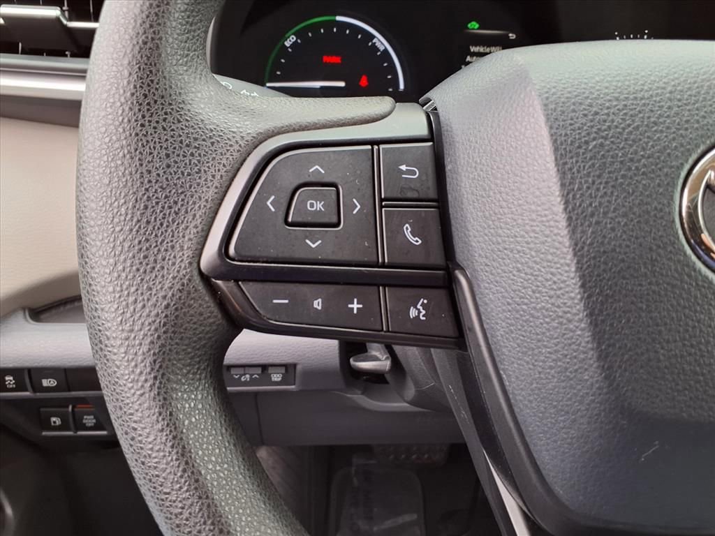 Certified 2022 Toyota Sienna LE image 23