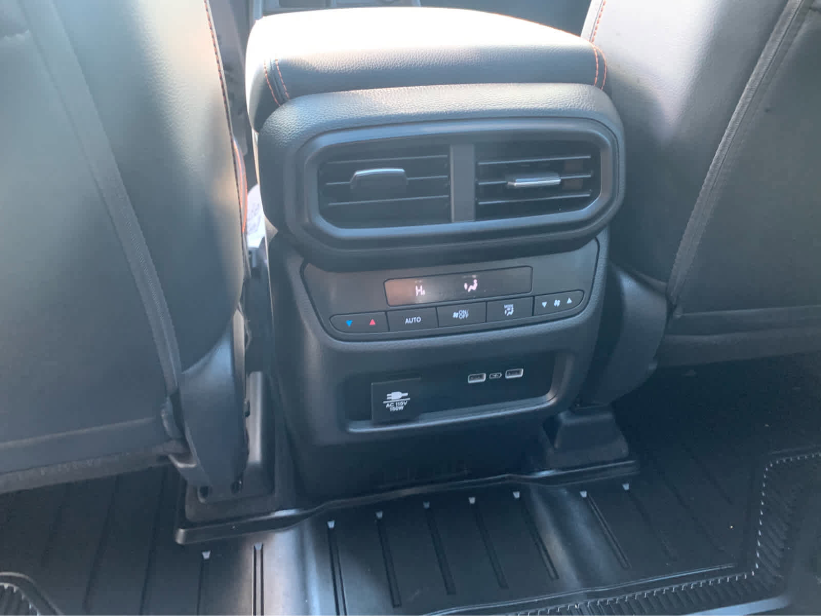 Used 2023 Honda Pilot TrailSport image 25