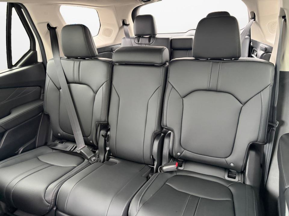 New 2026 Honda Pilot Touring image 12
