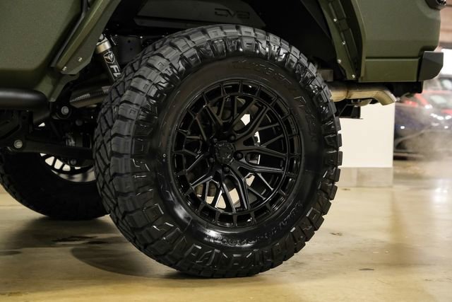 Used 2025 Jeep Gladiator Sport AWD/4WD image 10