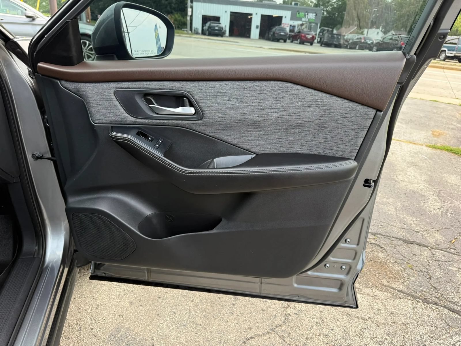 Used 2021 Nissan Rogue SV AWD/4WD image 18