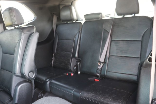 Used 2025 Buick Enclave Sport Touring image 15