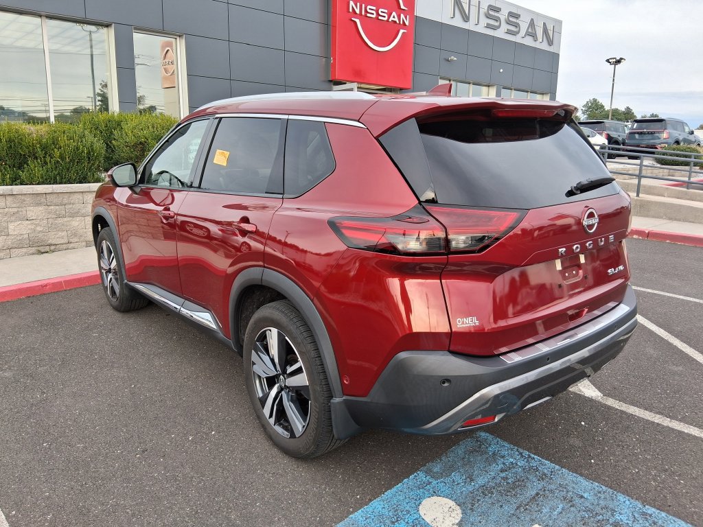 Certified 2023 Nissan Rogue SL w/ SL Premium Package AWD/4WD image 3