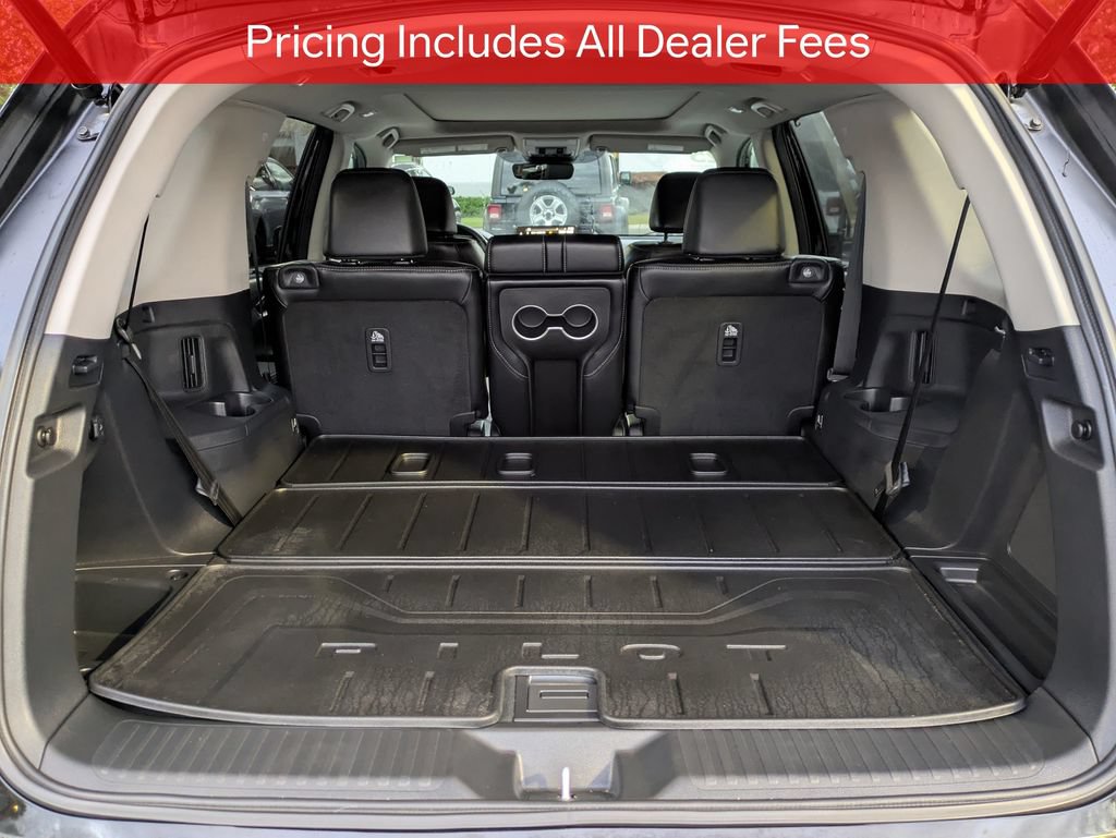 Used 2025 Honda Pilot Touring image 13