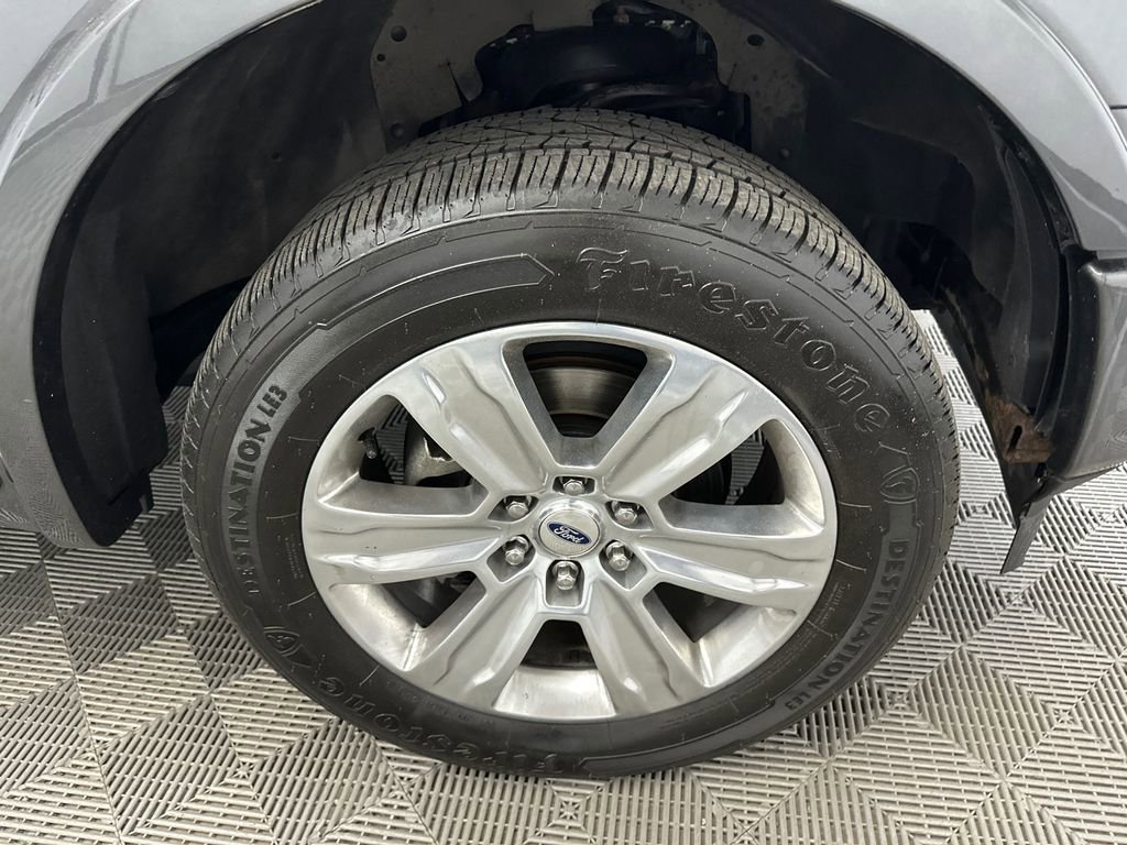 Used 2018 Ford F150 Platinum w/ Equipment Group 701A Luxury AWD/4WD image 14