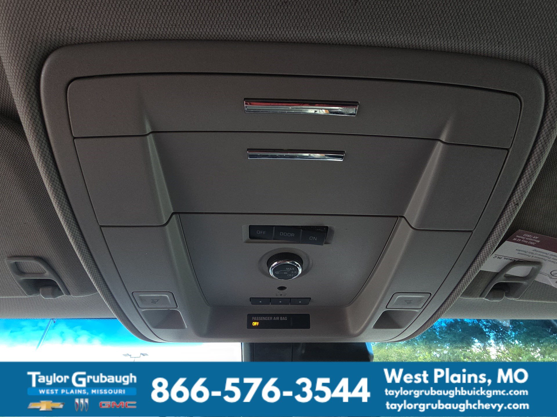 Used 2020 Chevrolet Tahoe Premier AWD/4WD image 24