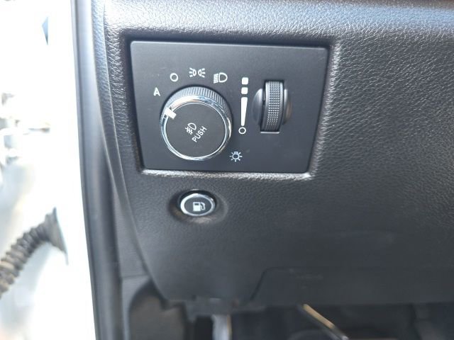 Used 2021 Jeep Grand Cherokee Laredo X image 11