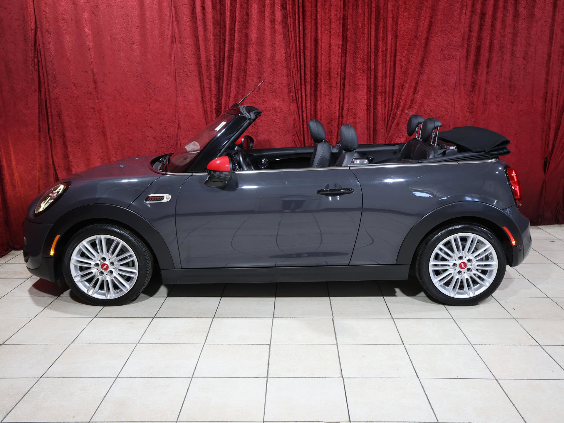 Used 2019 MINI Cooper S w/ Premium Package image 5
