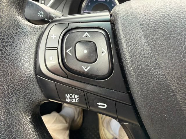 Used 2017 Toyota Camry LE FWD image 29