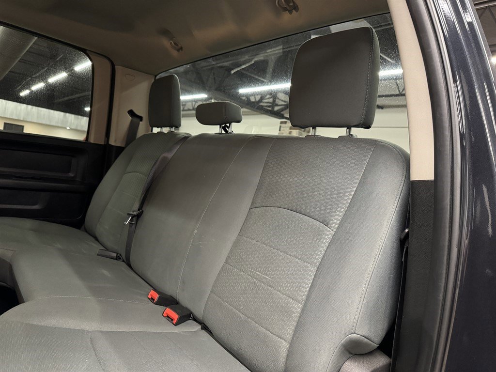 Used 2018 RAM 3500 Tradesman w/ Chrome Appearance Group image 27