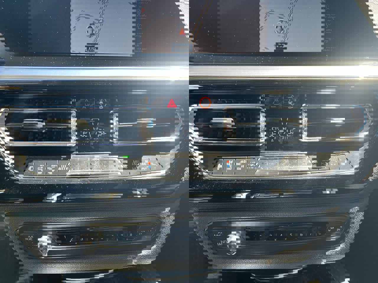 Used 2020 BMW Z4 M40i w/ Premium Package image 24