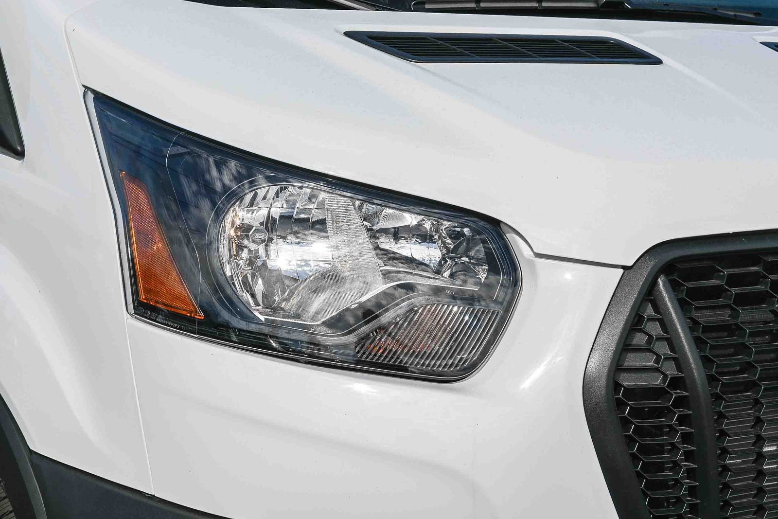 New 2026 Ford Transit 250 148 Medium Roof w/ Load Area Protection Package image 11