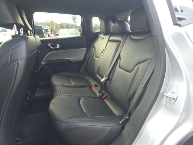 New 2026 Jeep Compass Limited image 25