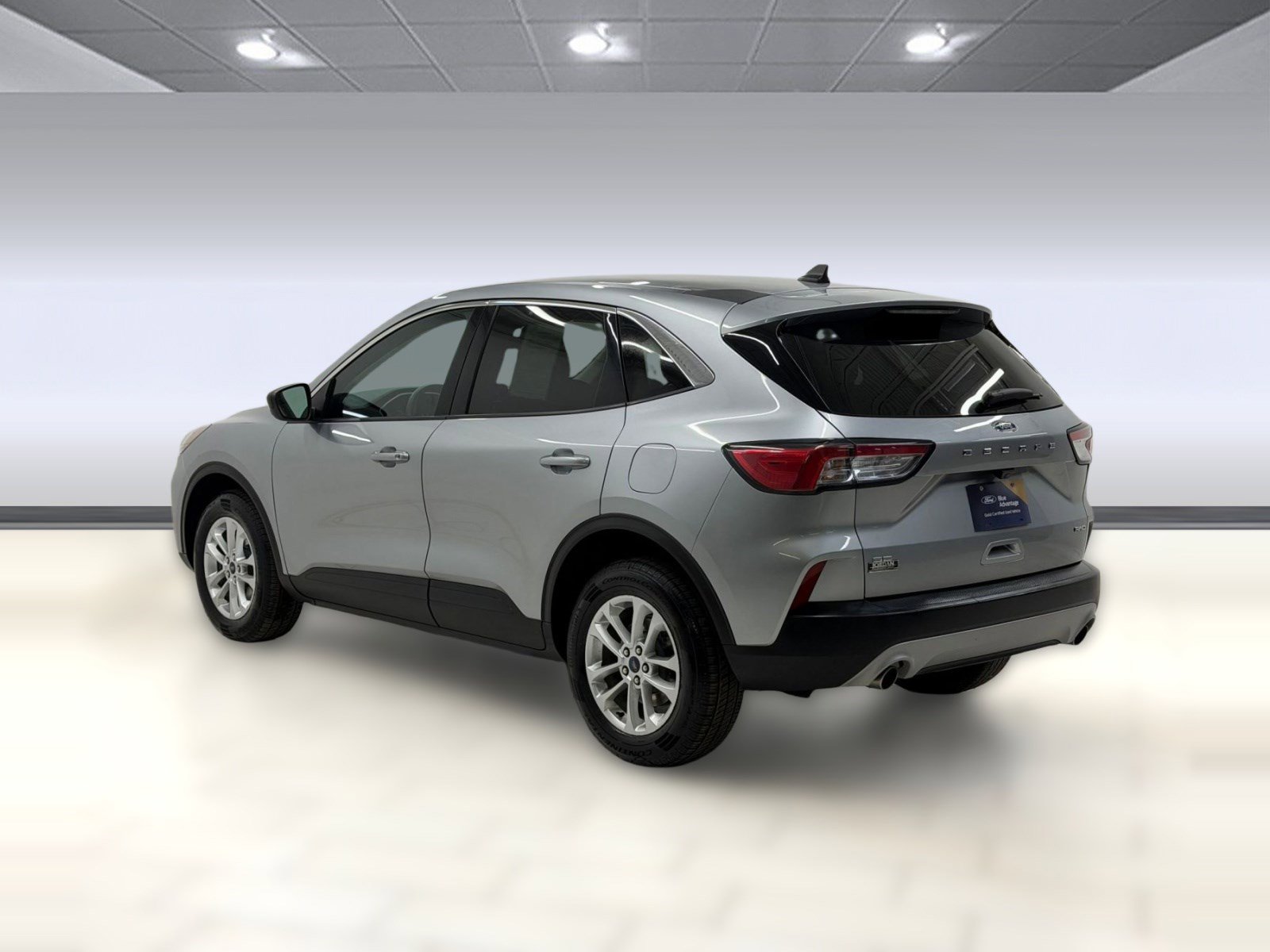 Used 2022 Ford Escape SE image 2