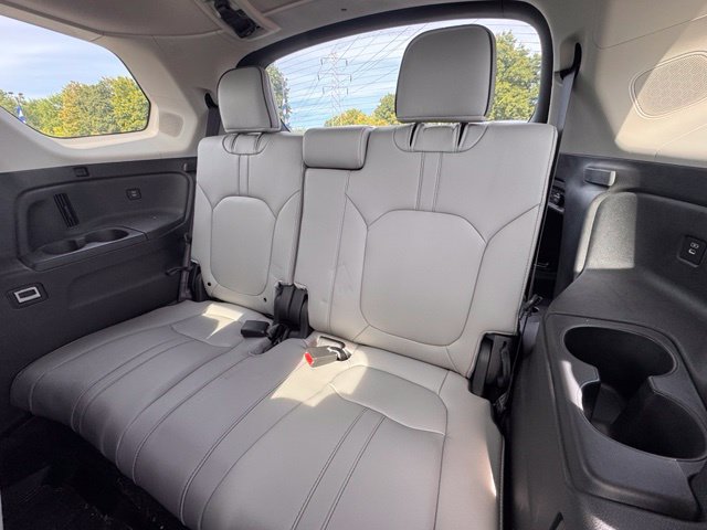 Used 2024 Honda Pilot Elite image 8