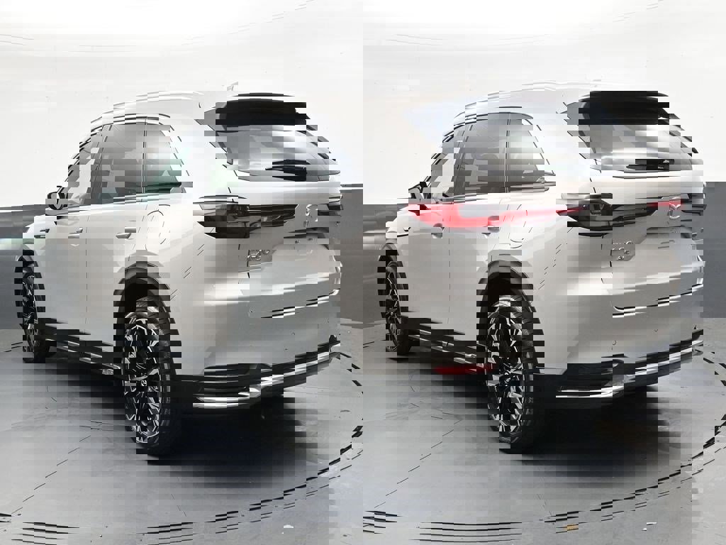 Used 2024 MAZDA CX-90 Plug-In Hybrid w/ Premium Plus AWD/4WD image 5