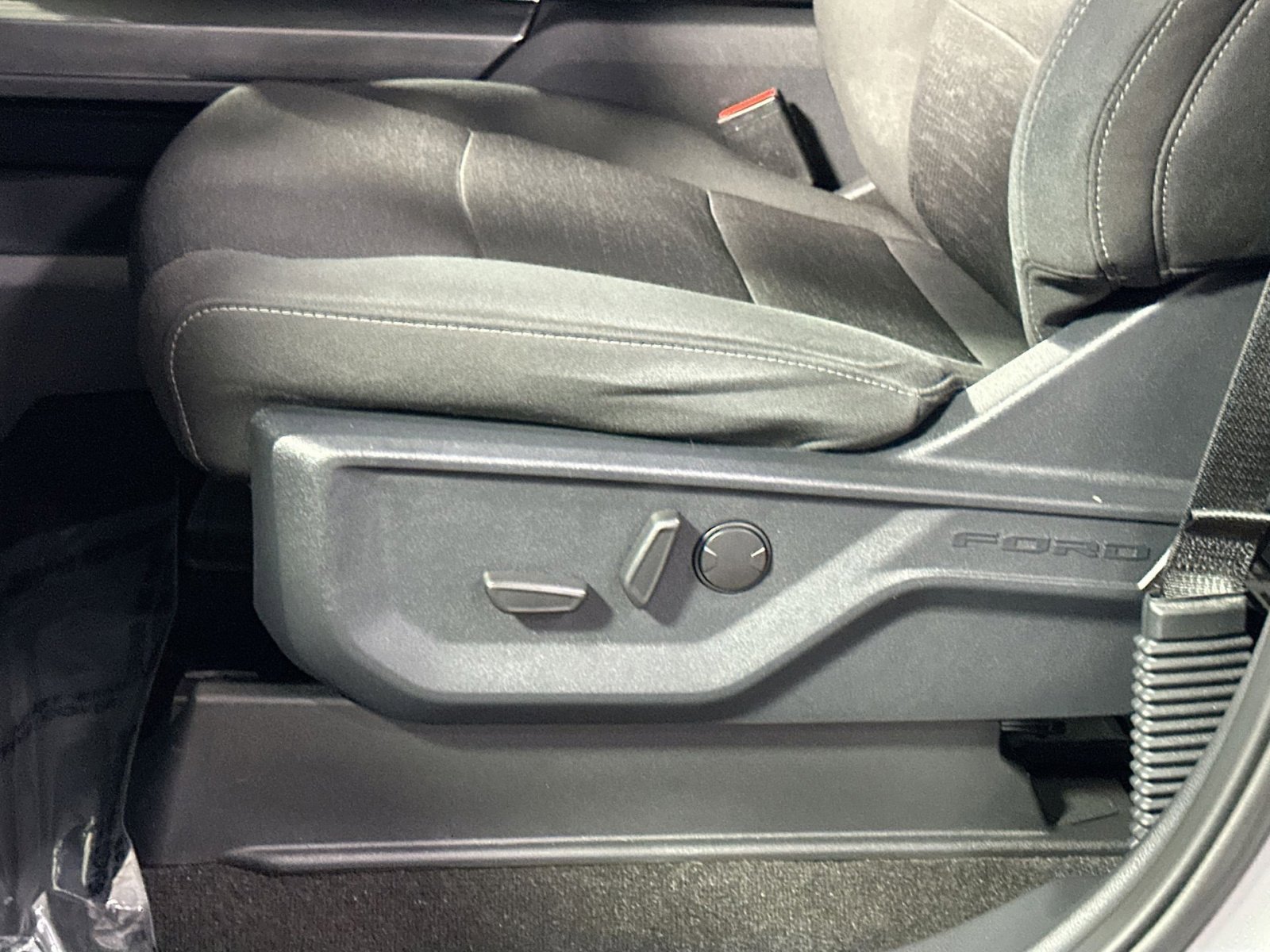 Used 2022 Ford F150 XLT w/ Equipment Group 302A High image 14