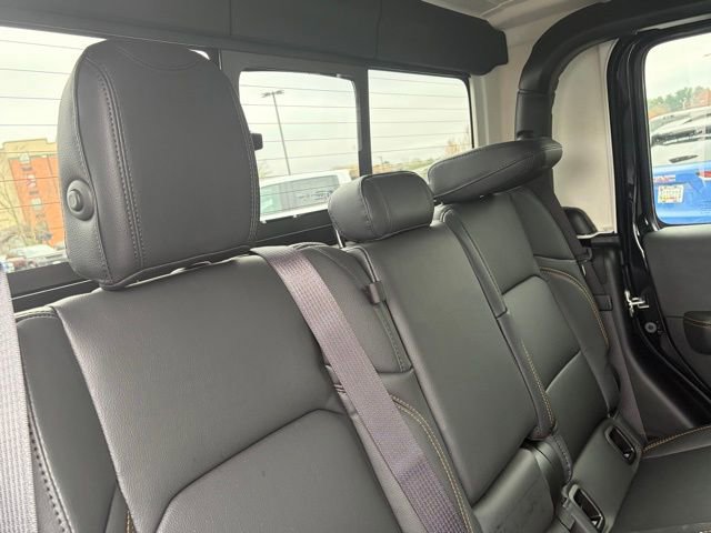 New 2026 Jeep Gladiator Sport AWD/4WD image 32